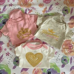 Pack of 3 Juicy Couture Onesies Size 0/3M